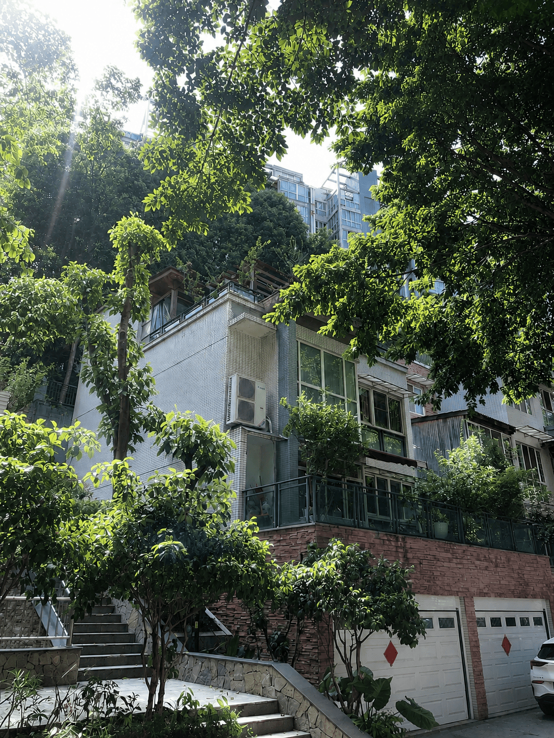 丰满岛居岁月从容升级：小小岛老别墅加装蒂升悦行款电梯